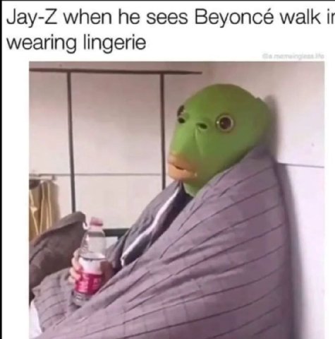 Jay-Z when he sees Beyoncé walk i wearing lingerie 3