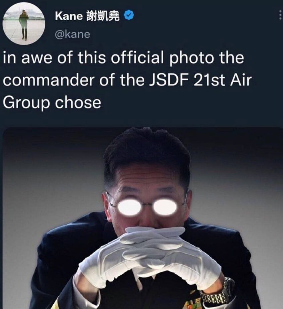 Kane @Капе in awe of this official photo the commander of the JSDF Air Group chose in