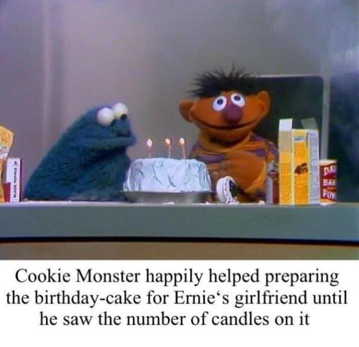 eee Cookie Monster happily helped preparing the birthday-cake for Ernie‘s girlfriend until he saw the number of candles on it