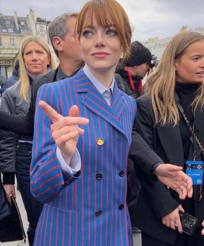 > why does she look like she’s gonna ask a historian if king arthur came a lot