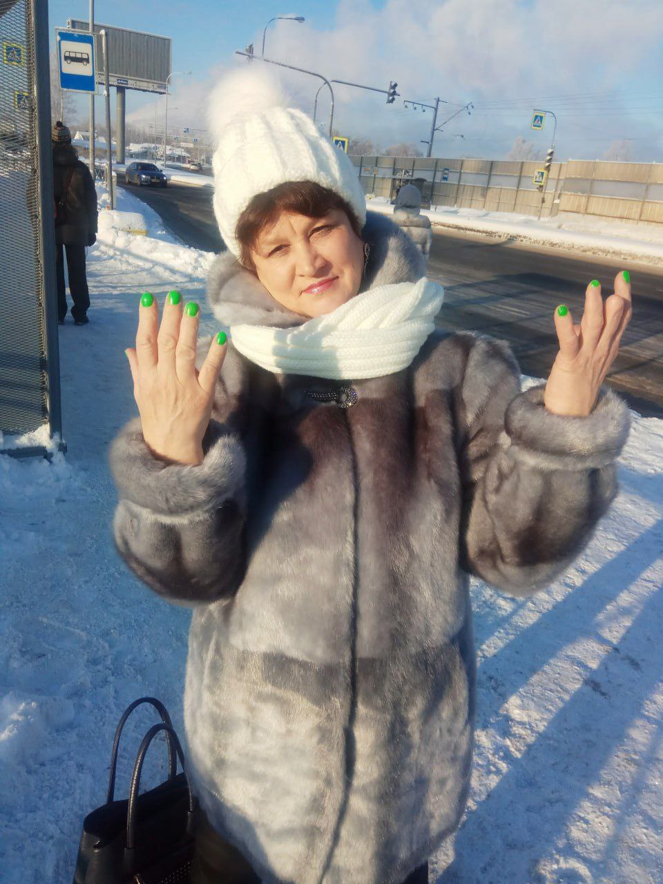 Ц нас выпал снег я сделаламаникбр
