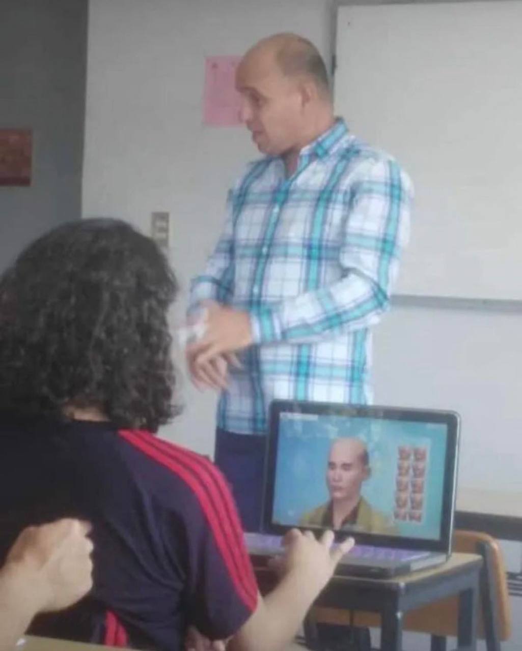4 a у у