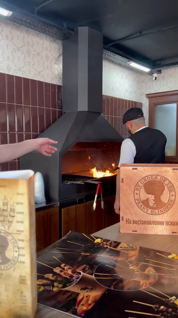 коллега присылает красивые кадры из томасшелбишной

это реально первое заведение со времён ковида которое вызывает у меня такие детские эмоции