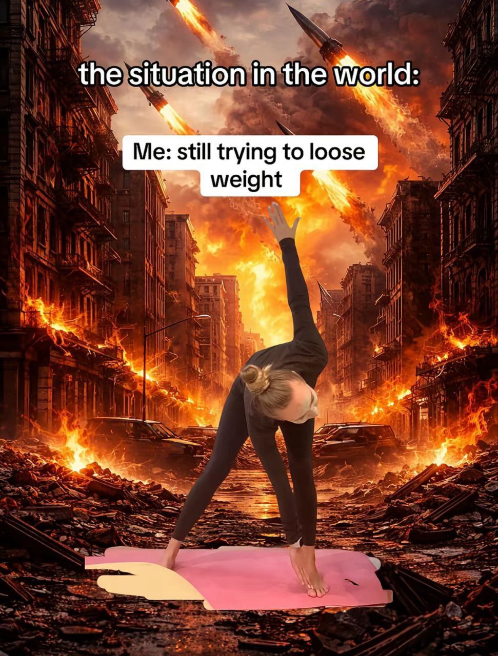 the situation in the Попа: Me: still trying to loose я weight