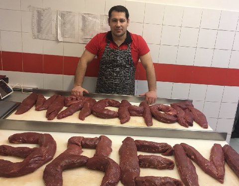 после смерти все псы попадают в мясной эдем...