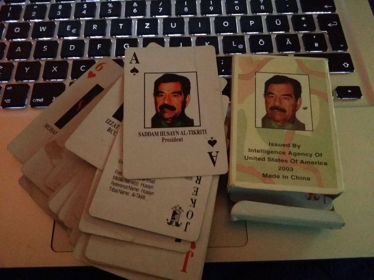 rea A за SADDAM HUSAYN AL-TIKRITI President Issued Intelligence Agency of United States Of America 2003 6) Made in China Trey ‘Name: 4 Я