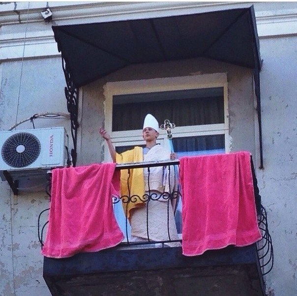 А}