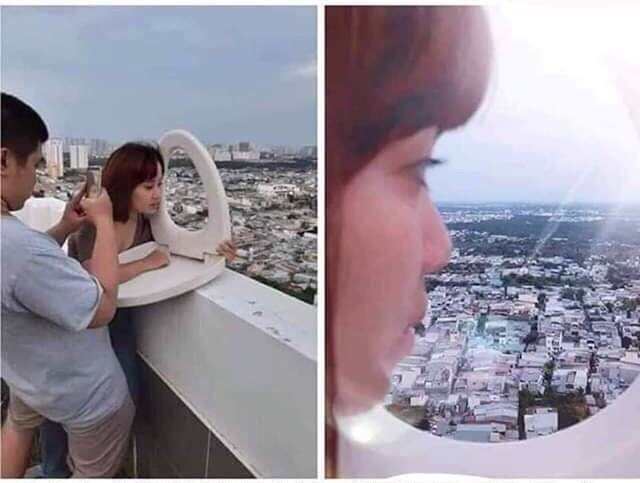 7 4 7