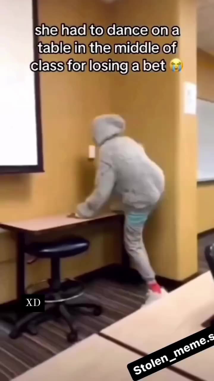 😱
