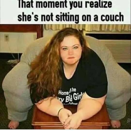 lat уси reauze she's not sitting on a couch