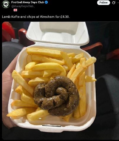 Football Away Days Club о 29 Lamb КоНе and chips at Wrexham for £4.30. 4