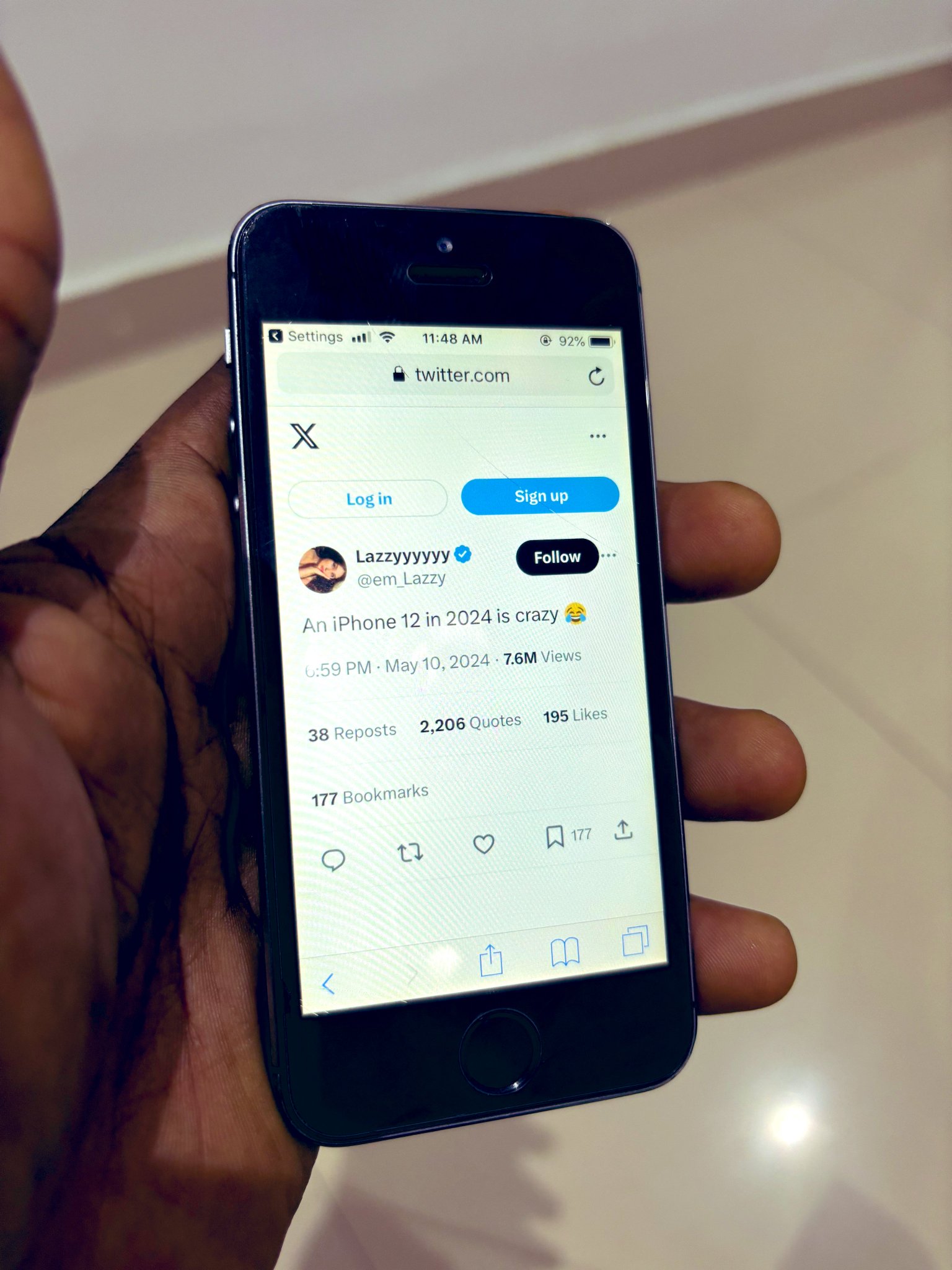 Settings atl 41:48 92% twitter.com Login Lazzyyyyyy 2 Lazzy An iPhone 12 in 2024 is crazy Мау 40,2 024 Views 195 Likes 38 Reposts 2,206 Quotes 177 Bookmarks о 4