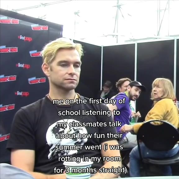 ‚ _ <" пепивечиз ау aime 2s к 5. y school listening to} 2s faboutdnow fun their = В. “meyontthe first-dayiof ав м aK inyiclassmates talker SY та Зваьту toon A - J forsimonins Sealant), Pe В mejombthe