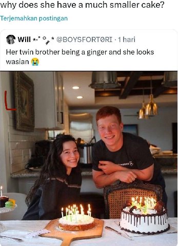 why does she have а much smaller cake? erjemahkan postingan will @BOYSFORTORI 1 hari Her twin brother being a ginger and she looks wasian