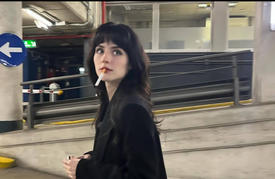i believe in girls with a cig supremacy