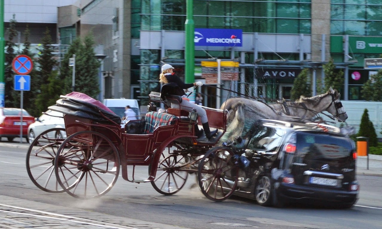 3 AVON Б— у. А и 7