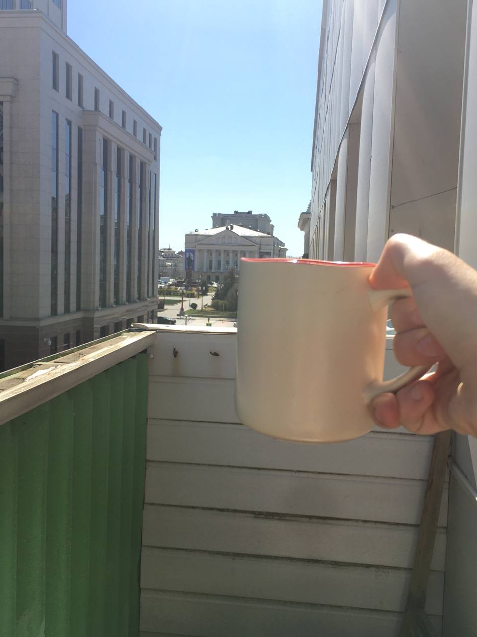 Лаборанты, с первым днём лета