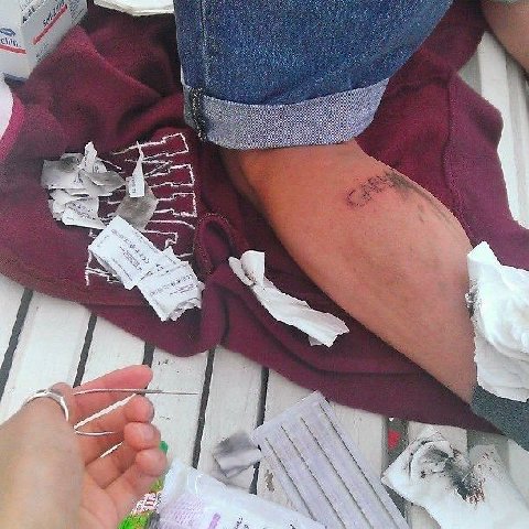 о а это тот же 2015, павле 16, павла приехала на летние каникулы в москву 
наводит суету и грязь прямо на скамеечке в ВДНХ