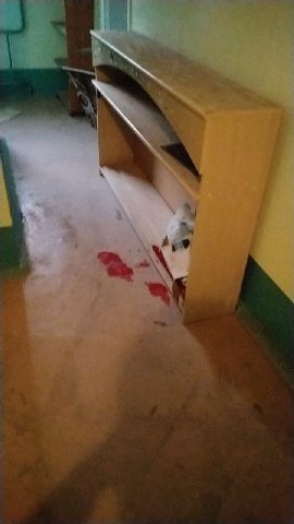 love my neighbors, some crackhead spill himself everywhere