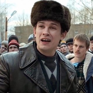 Официантка, покусанная Кологривым, превратилась в бездарную актрису.

@f4kts