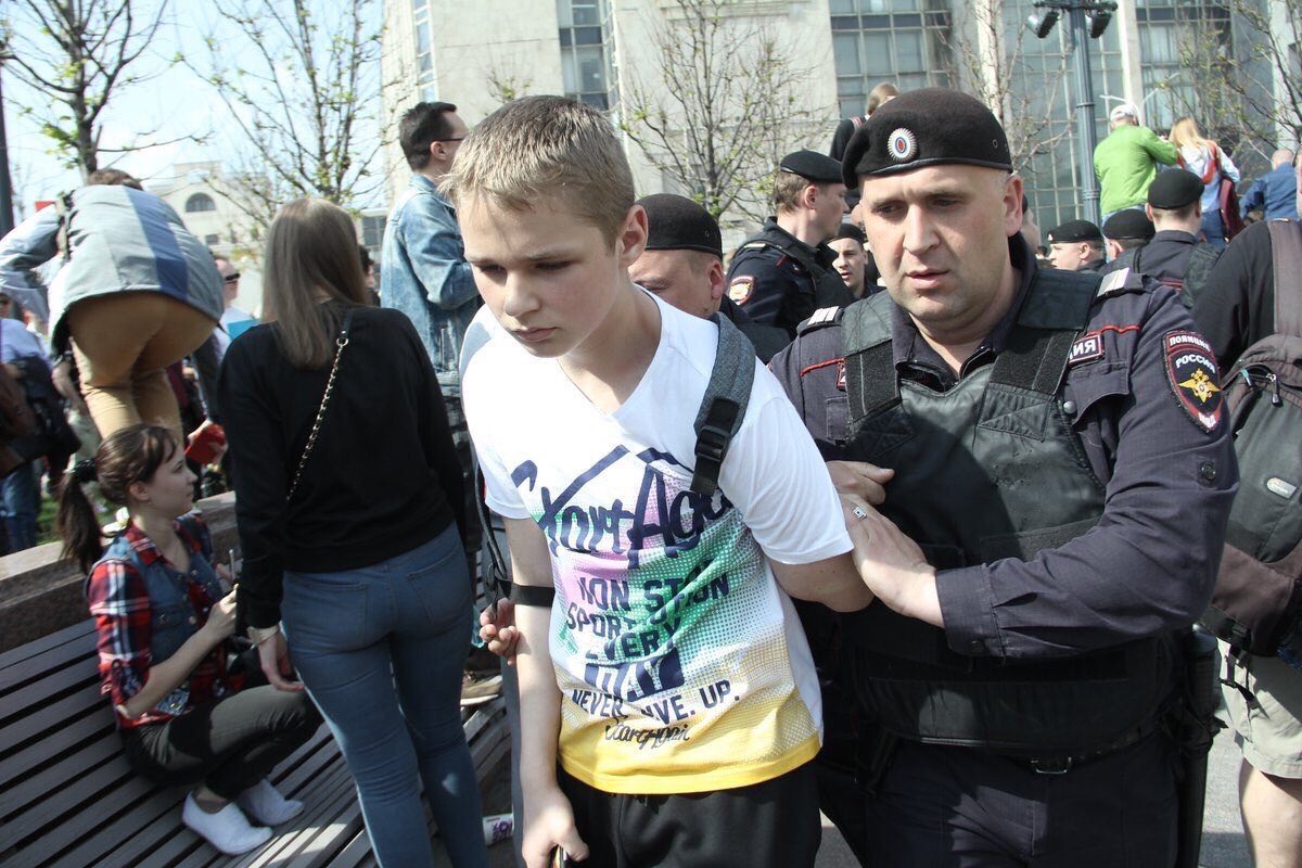 когда не сдал классухе сто рублей на шторы