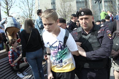 когда не сдал классухе сто рублей на шторы