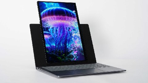 Lenovo готовится показать Project Pivo — концептуальный ноутбук с поворотным экраном.

Его должны представить на следующей неделе в ходе выставки IFA 2025, сообщил инсайдер Эван Бласс.

https://dtf.ru