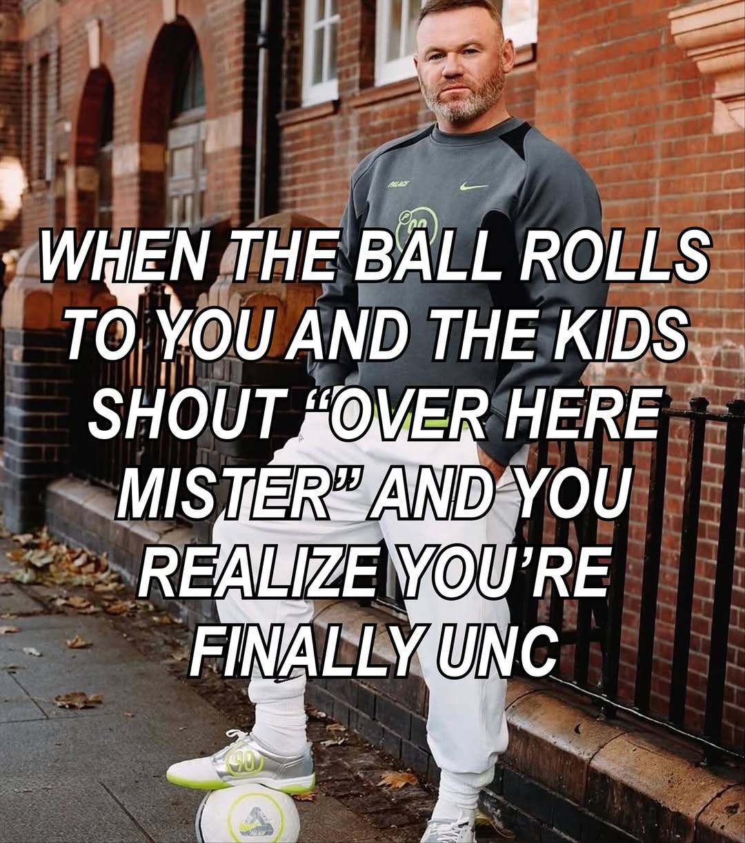 ИЩЕМ THE BALL ROLLS ТО, AND THE KIDS. SHOUT HERE mis YOU'RE