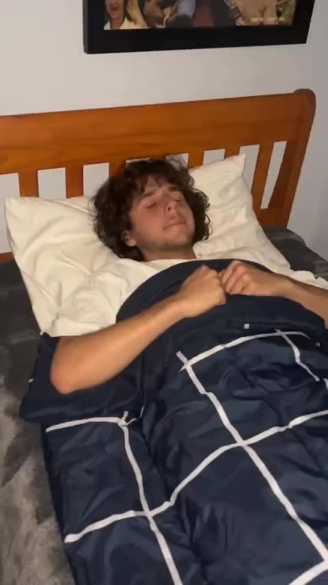 у JON