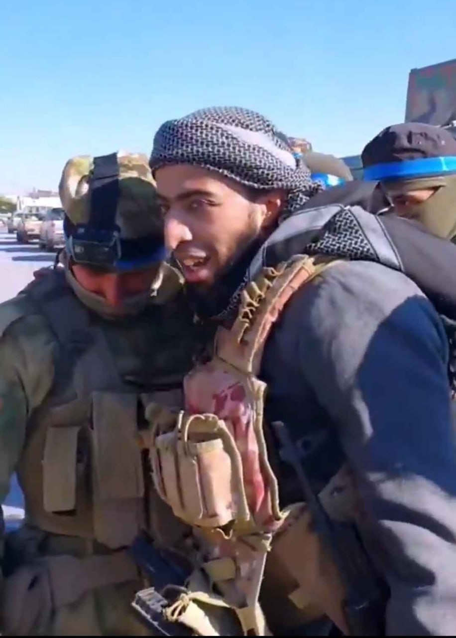 Syrian "rebel"
(pictures from chat)
