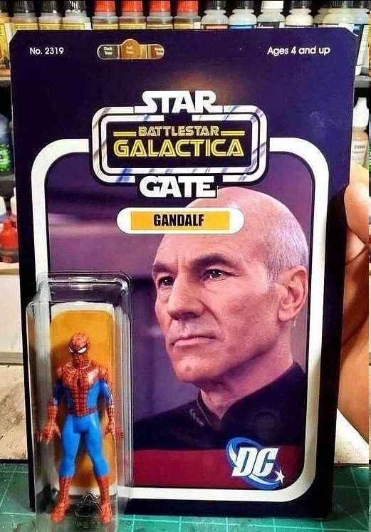 Ages 4 and up PATTLESTAR GALACTIC А Я