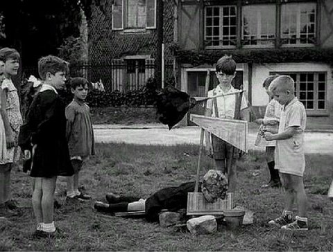 Not a phone in sight, just kids playing
Good old days