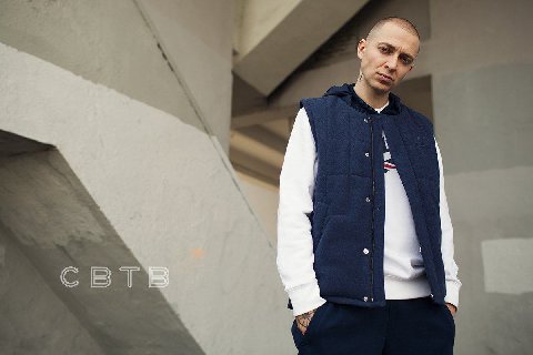 Прокуратура требует запретить треки Оксимирона

Они полгода искали одиннадцать треков исполнителя, но в итоге нашли только одиннадцать сроков за изнасилование себя.