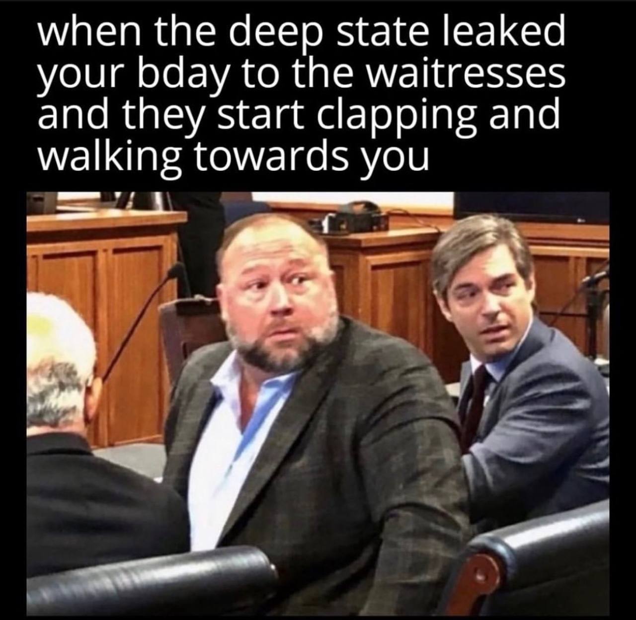 😳