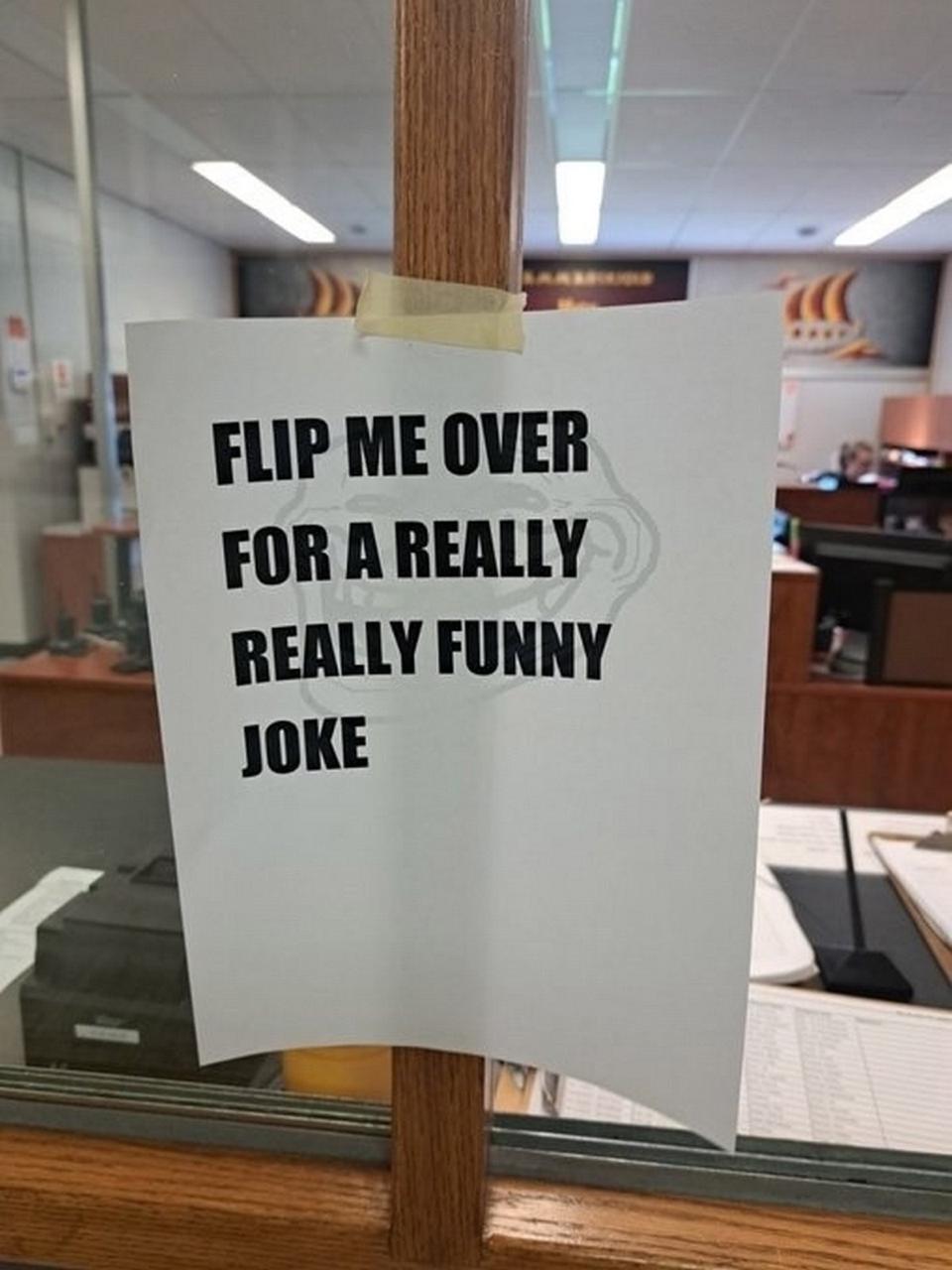 FLIP ME OVER FOR REALLY FUNNY JOKE