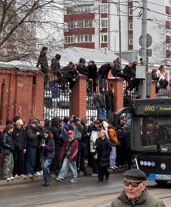 Rea К ЕЕ! о Me 24 ЕЕ 7 a 7 a у 4474 a “4 4 и if