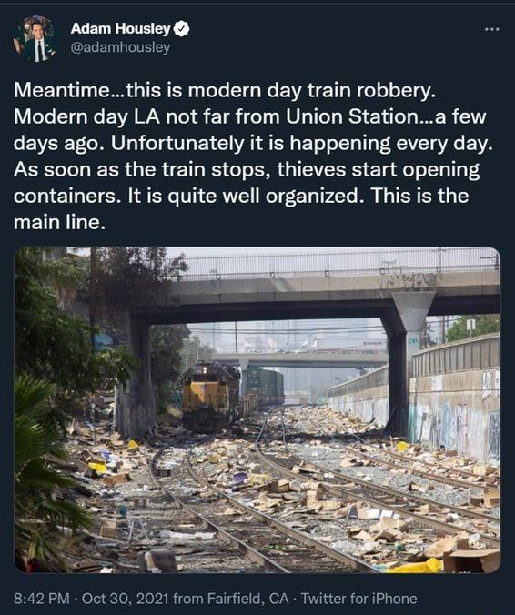 collapse moment 

https://www.nbclosangeles.com/news/local/cargo-container-theft-port-backlog-los-angeles/2742889/