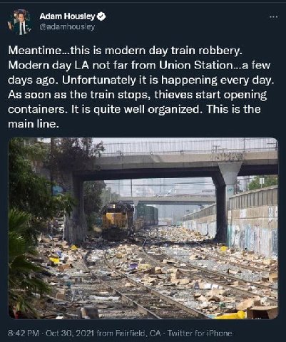 collapse moment 

https://www.nbclosangeles.com/news/local/cargo-container-theft-port-backlog-los-angeles/2742889/