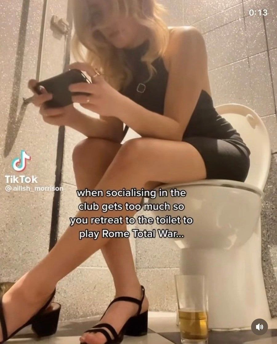 0:18 TikTok when socialising in the С lub gets so retreat to the toilet to play Rome, Total