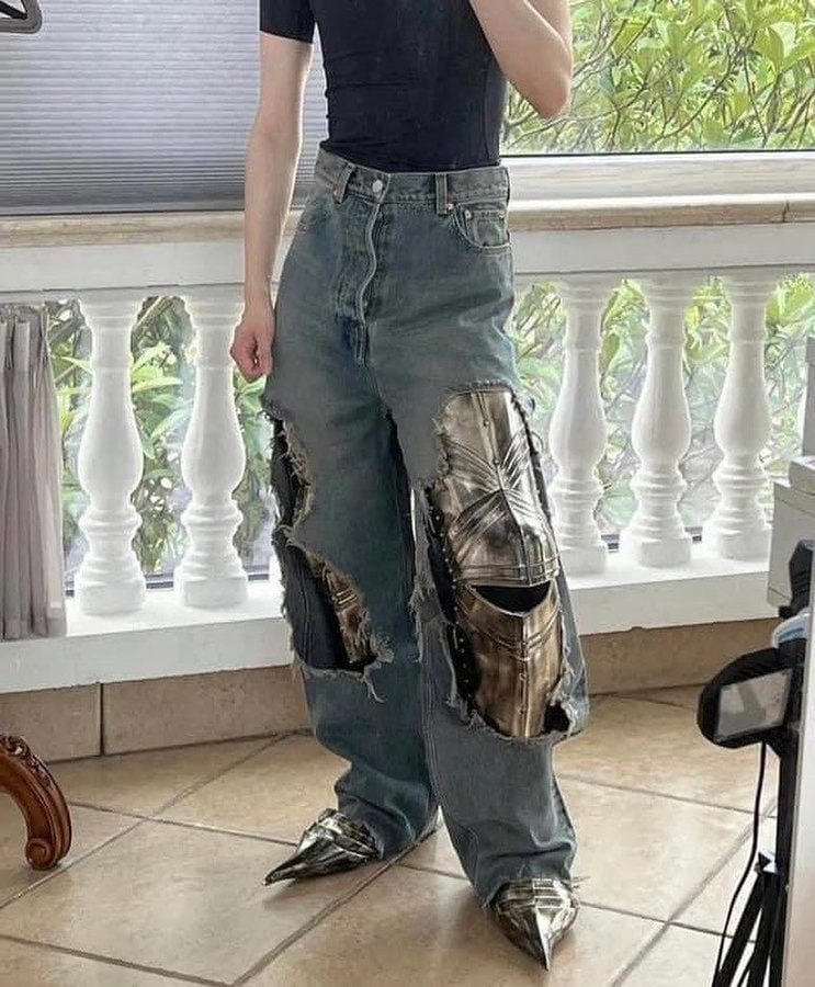 у 4 i у 4 Til 7 5 i А if 4 wes, 5 4 4 и