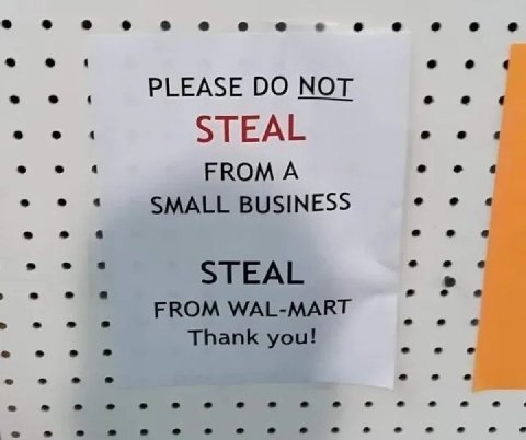 Capitalism: 🤮🤮🤮

Capitalism, small: 😍😍😍