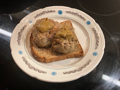 мужской и женский варианты подачи