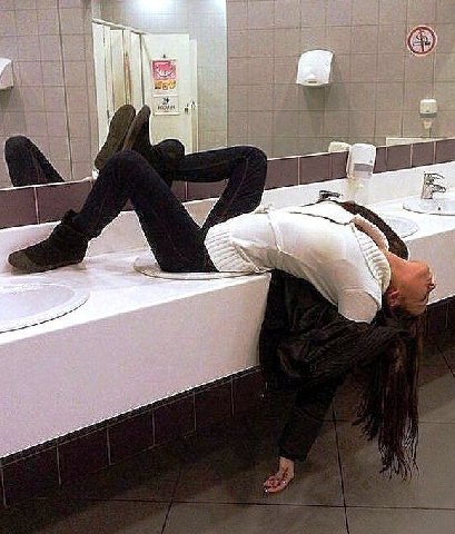 я 7 i У A В