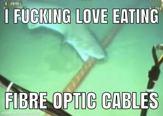FUCKING LOVE EATING А