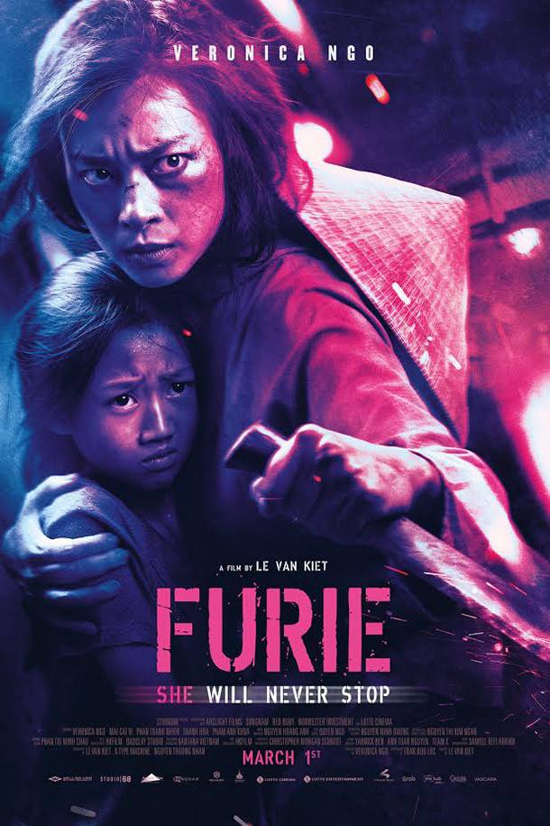Фурия (2019)

Любопытная работа со светом, интересная цветовая палитра и компетентно поставленные боевые сцены не спасают ленту Ле-Ван Кьета от безумно идиотского и клишейного сценария.

Череда не оче