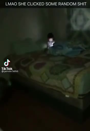 LMAO SHE CLICKED SOME RANDOM SHIT ореол она