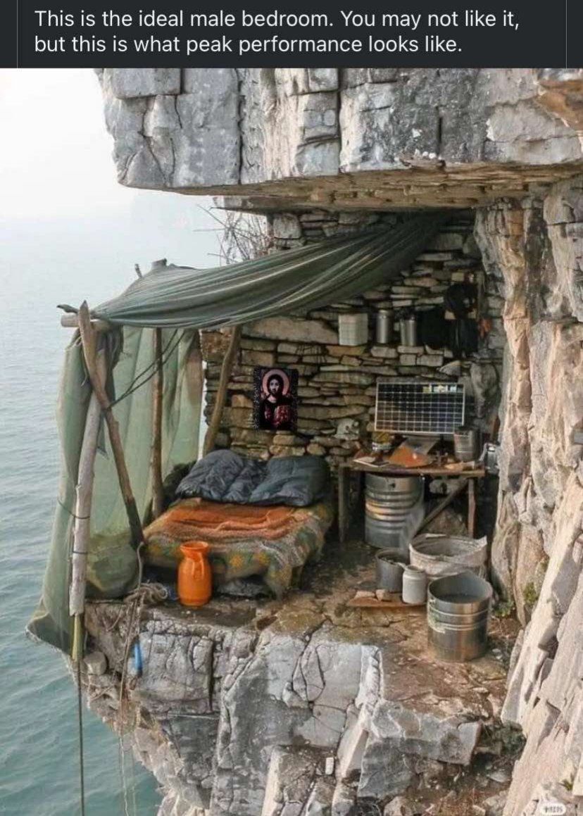 This is the ideal male bedroom. You may not like it, but this is what peak performance looks like. а 5 и. У Тат 1 or А 1 4 he “i у Я 1 у 4. if Bay я: 4