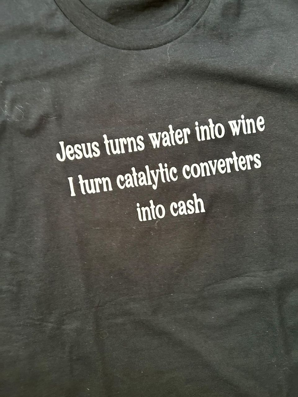 Jesus turns into wine 0 catalytic into cas