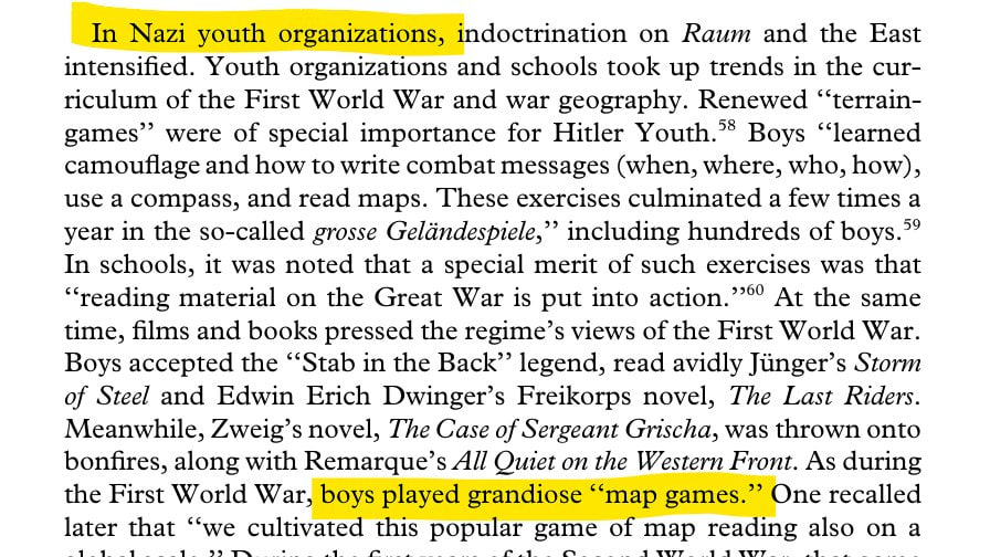 In Nazi youth organizations, indoctrination on Raum and the East intensified. Youth organizations and schools took up trends in the cur- riculum of the First World War and war geography. Renewed were 