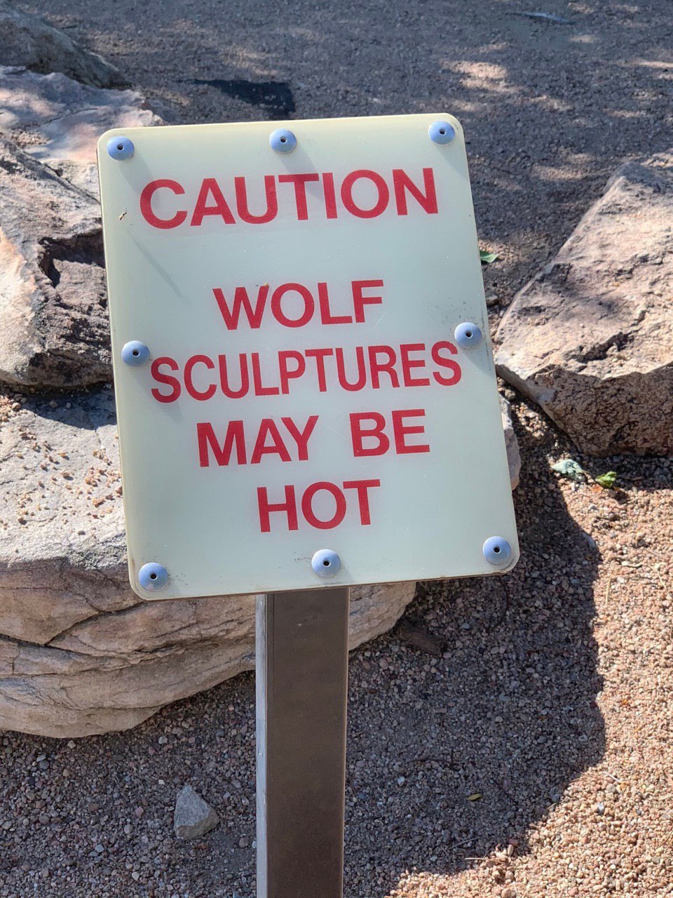 AUTION 4 WOLF SCULPTURES MAY BE HOT